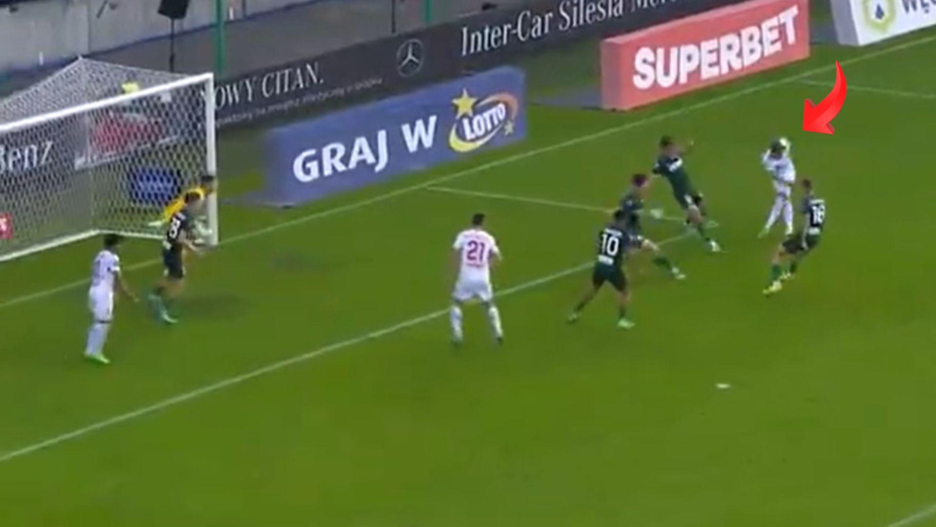 Górnik Zabrze blisko czołówki. Śląsk Wrocław pokonany (Wideo)