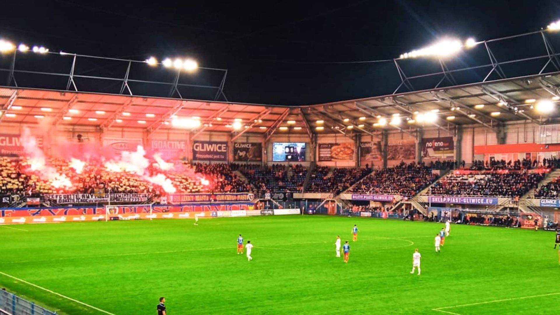 Piast Gliwice straci dwóch kluczowych zawodników? Chce ich ligowy rywal