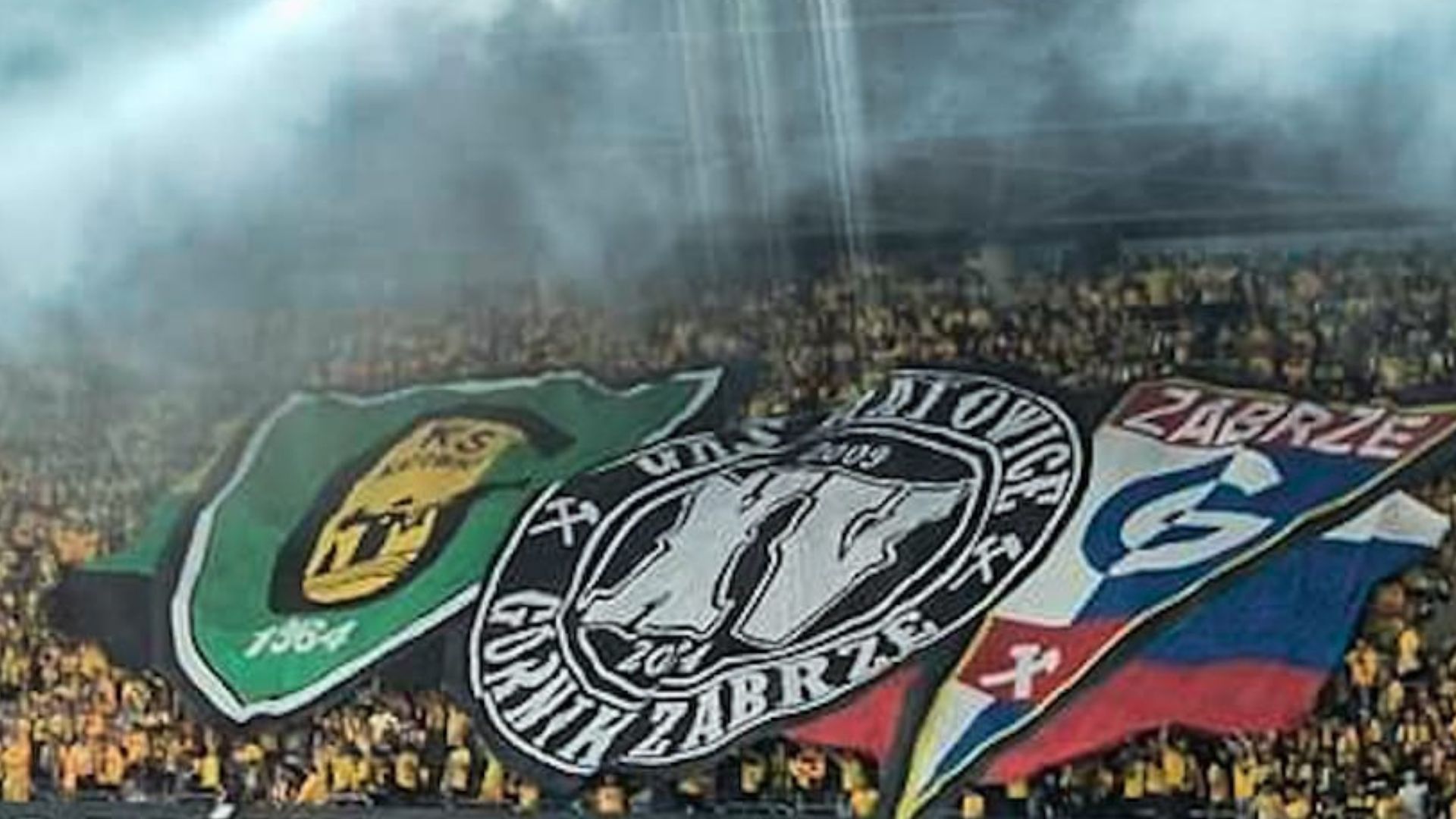 GKS Katowice wygrywa w meczu otwarcia nowego stadionu. Bohaterem Filip Szymczak! (Wideo)