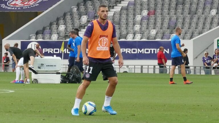 Media: Piast Gliwice o krok od pozyskania pomocnika z przeszłością w Ligue 1