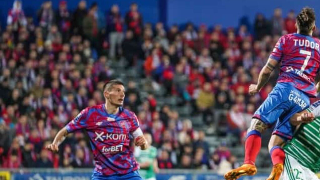 Raków Częstochowa wygrywa pierwszy mecz z MKS Żilina. (Wideo)