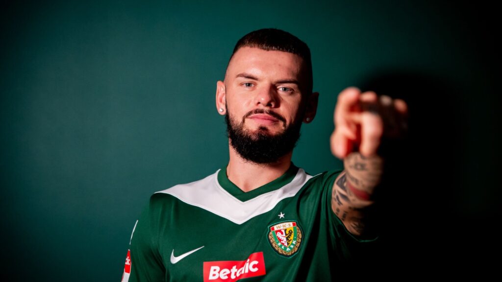 Oficjalnie: Śląsk Wrocław bierze zawodnika Ruchu Chorzów. Hit transferowy