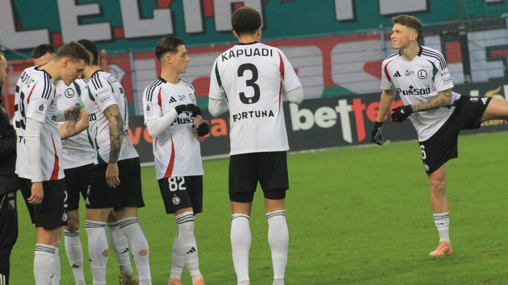 Hit transferowy w Ekstraklasie! Widzew Łódź wykupił obrońcę z Legii Warszawa. (Oficjalnie)