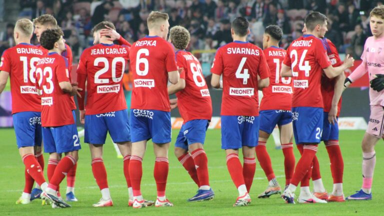 Raków Częstochowa melduje się w finale pucharu polski. Szalony mecz w Częstochowie. (Wideo)