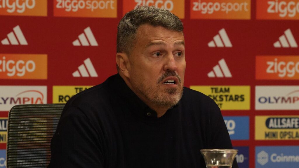Pogoń Szczecin przedstawiła nowego trenera. Dopiero pracował w Ajaxie Amsterdam