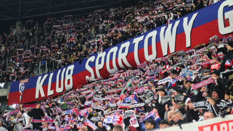 Górnik Zabrze ukarany przez UEFA! Kara pieniężna i zamknięcie trybuny na mecz pucharowy